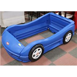 LITTLE TYKES RACING CAR BED