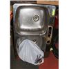 Image 1 : STAINLESS STEEL 2 COMPARTMENT SINK.