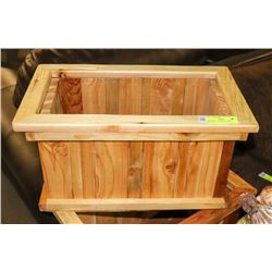 10"X17"X11" STAINED CEDAR PLANTER