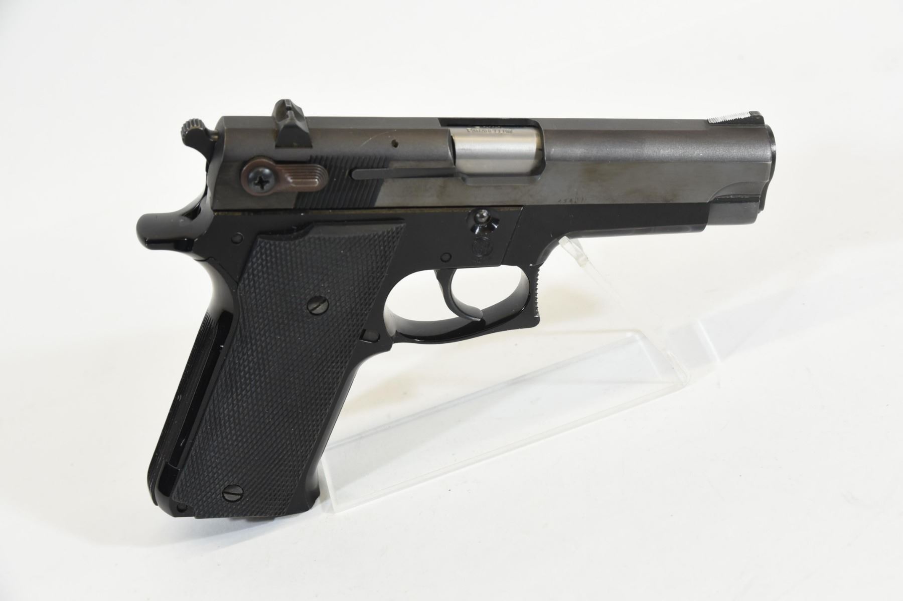 Smith & Wesson 459 Handgun