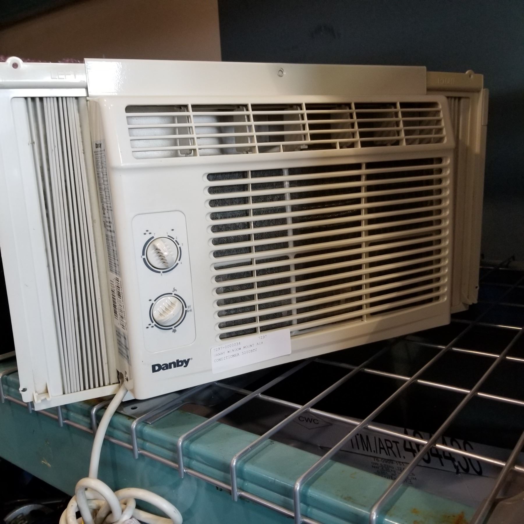 DANBY WINDOW MOUNT AIR CONDITIONER 5000BTU - Big Valley Auction
