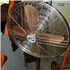 Image 2 : HEAVY METAL HAMPTON BAY FAN STAINLESS - TESTED AND WORKING