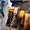 Image 2 : 1-1/2 TON HOIST W/ CHAIN