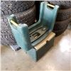 Image 1 : GARDEN STOOL CASE W/ STOOL