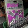Image 2 : TOTE OF LOCKING WHEEL LUG NUTS