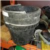 Image 1 : 3 RUBBER HORSE PAILS
