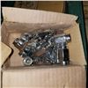 Image 2 : 3 TOTES OF WHEEL LUG NUTS
