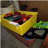 Image 1 : 2 BOXES OF TOYS