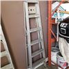 Image 1 : 6 FOOT ALUMINUM A FRAME LADDER