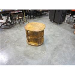 HENEDRON WALUT END TABLE