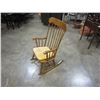 Image 2 : MAPLE ROCKING CHAIR