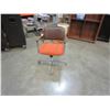 Image 3 : VINTAGE STOOL
