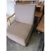 Image 2 : MODERN BEIGE ACCENT CHAIR