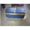 Image 1 : BLUE TRUNK