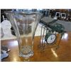 Image 3 : SILVER METAL CANDLE STAND WITH 6 GLASSES AND LARGE GLASS VASE AND GREEN CLOCK