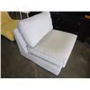 Image 2 : OVERSIZED GREY CHAIR