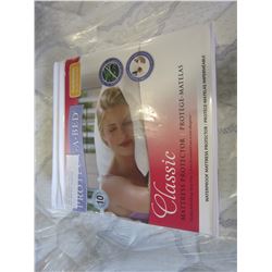 NEW FULL/DOUBLE  PROTECT A BED  MATTRESS PROTECTOR