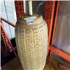 Image 2 : MID CENTURY CERAMIC LAMP