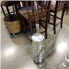 Image 1 : TALL METALLIC TABLE LAMP