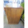 Image 3 : 2 DOOR WOOD CABINET WITH GLASS SHELVE 39 INCHES TALL AND 22 INCHES WIDE