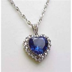 14kt white gold pendant with a 10mm heart shaped 