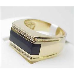 Man s 14kt yellow gold black onyx and diamond rin