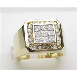 Man s 14kt yellow gold ring with round and prince