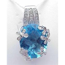 14kt white gold pendant with 17.7Ct blue topaz an