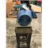 Image 2 : WEG 01509EP3E286T-W22 INVERTER MOTOR W/ CAT PUMPS 2530 PUMP