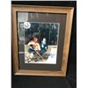 Image 1 : JEAN BELIVEAU AUTOGRAPHED 8 X 10 FRAMED PHOTO (MONTREAL CANADIENS) W/ COA