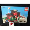 Image 2 : LEGO 363 HOSPITAL (COMPLETE W/ BOX)