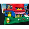 Image 2 : Vintage Lego Classic Town 6372 Legoland Town System (1982) VERY RARE SET