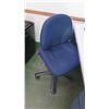 Image 2 : Desk w/ Rolling Office Chair (RM-206)