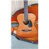 Image 2 : Fender Avalon Acoustic Guitar w/ Yamaha Case (RM-Music)