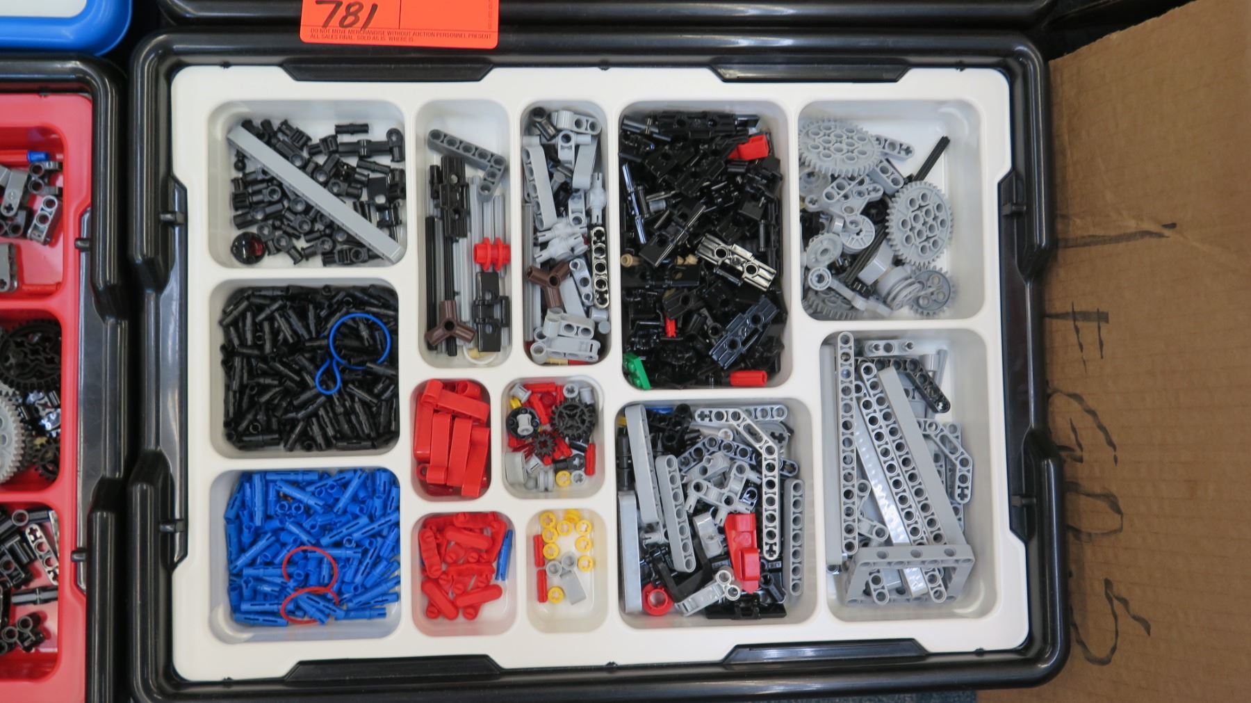 Lego FLL Robotics, 4 Complete Kits, Misc. Field Parts, etc. (RM-124)