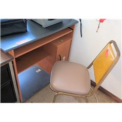 Small Desk w/ Chair (RM-322)