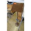 Image 2 : Whiteboard w/ Presentation Stand (RM-221)