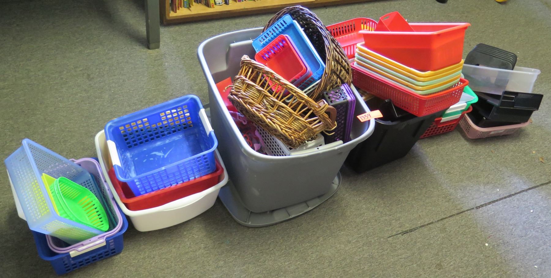 Multiple Plastic Storage Containers (PRE-2)