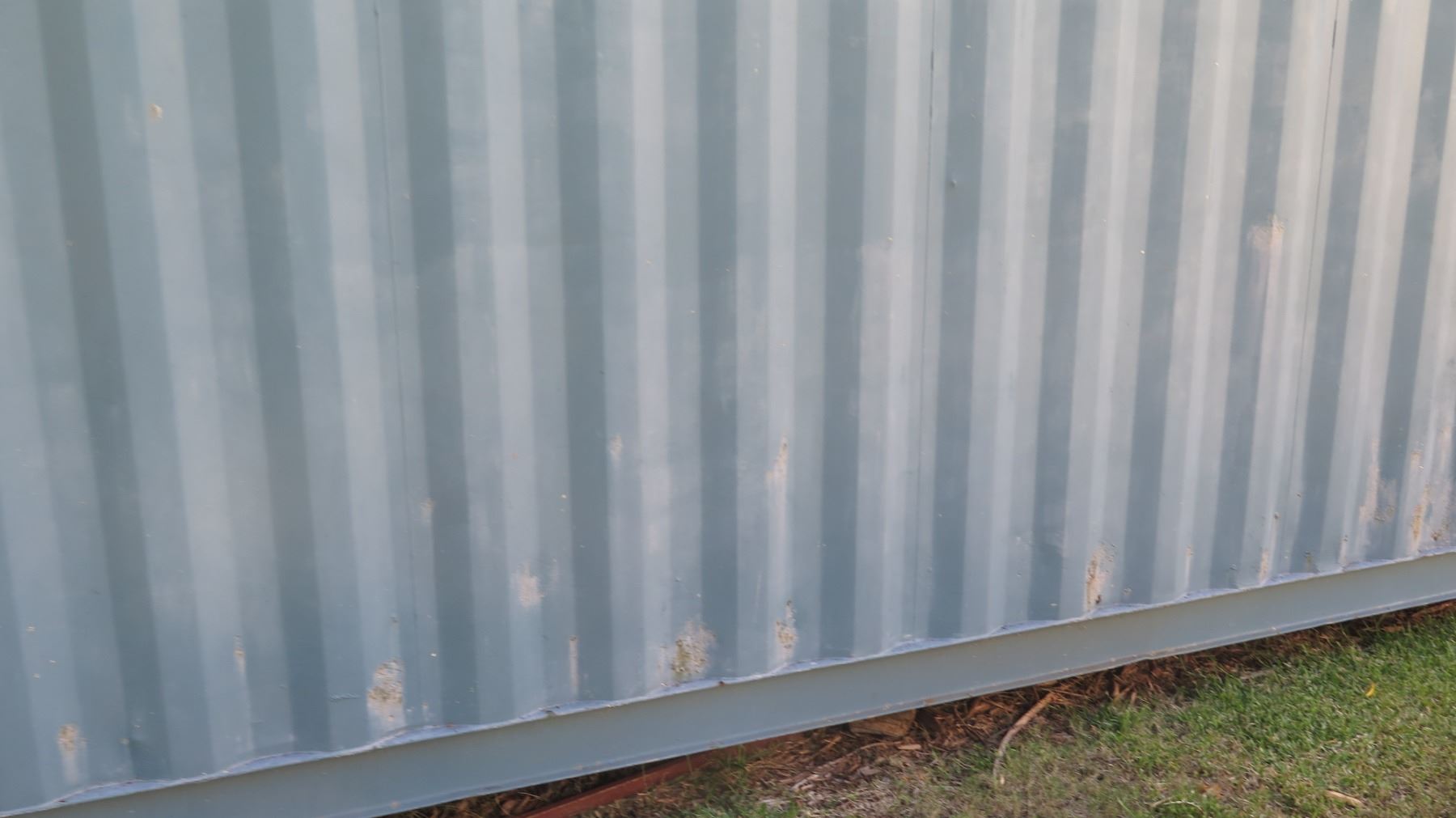 Shipping Container (has rust, roof leaks) - Oahu Auctions