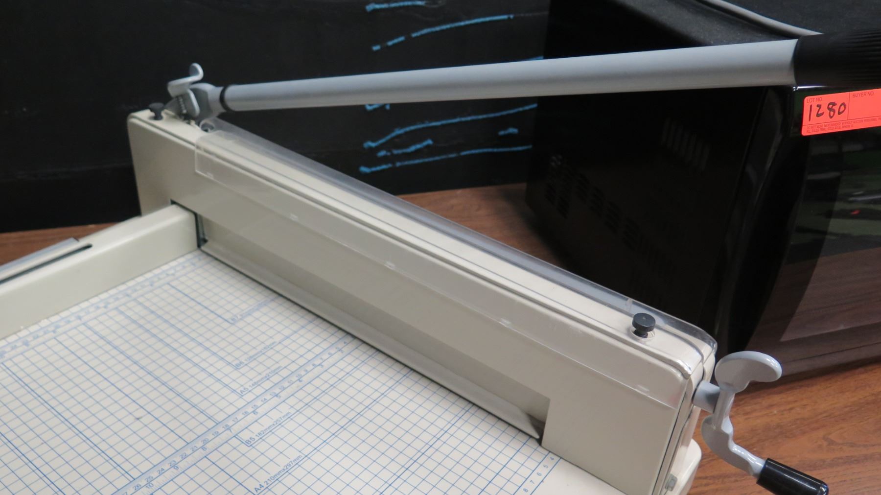 Large Industrial Paper Cutter (RM-204)