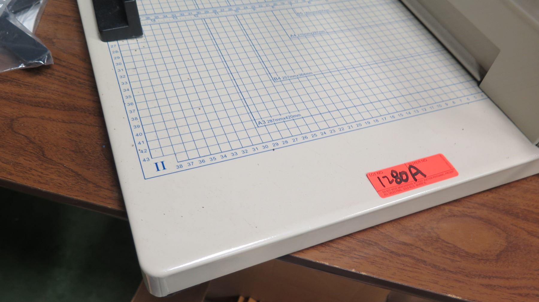 Large Industrial Paper Cutter (RM-204)