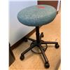 Image 2 : Round Stool, Corkboard (4'x3') & 3 Smal Waste Receptacles (RM-407C)