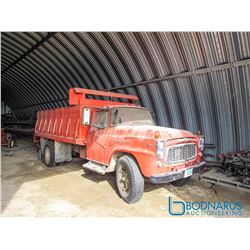1961 IH B170-304 V8 5spd transmission 2spd axle (not working) 14ft B  VIN B170C1913F8