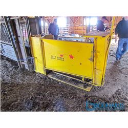 Roper Calf Tipping Table