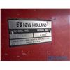 Image 4 : 2001 New Holland 688 Round Baler