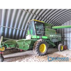 1985 John Deere 7720 Combine
