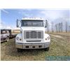 Image 2 : 2000 Freightliner FL112 Tandem VIN: 1FUYTWEB3YHF48557