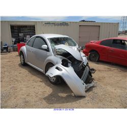 1999 - VOLKSWAGEN NEW BEETLE