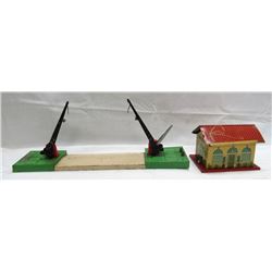 LIONEL #47 CROSSING GATE & #48W