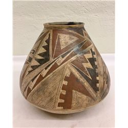 Fine Mata Ortiz Pot by Nicholas Quezada